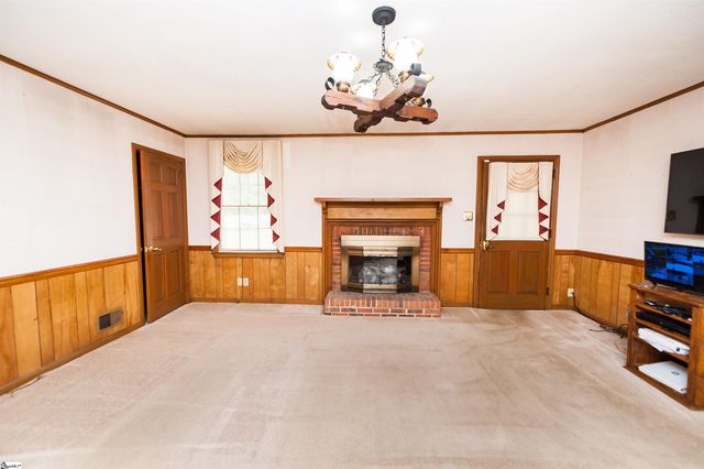 108 Ridgeway Drive, Spartanburg, SC 29301