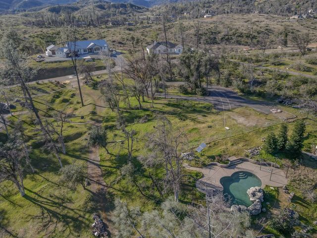 10049 Tilton Mine Road, Redding, CA 96001