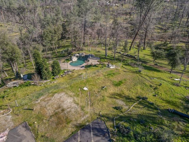 10049 Tilton Mine Road, Redding, CA 96001