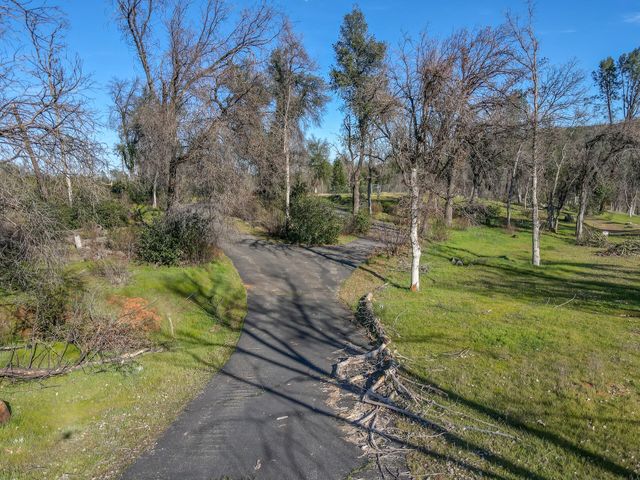 10049 Tilton Mine Road, Redding, CA 96001