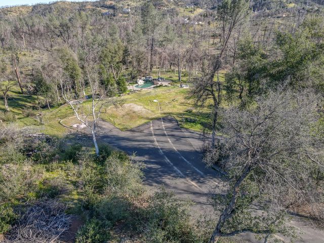 10049 Tilton Mine Road, Redding, CA 96001