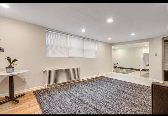 6800 N Knox Avenue, Lincolnwood, IL 60712