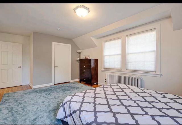 6800 N Knox Avenue, Lincolnwood, IL 60712