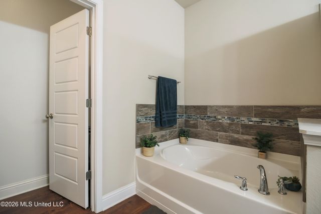 6626 Sugarcane Circle, Ocean Springs, MS 39564