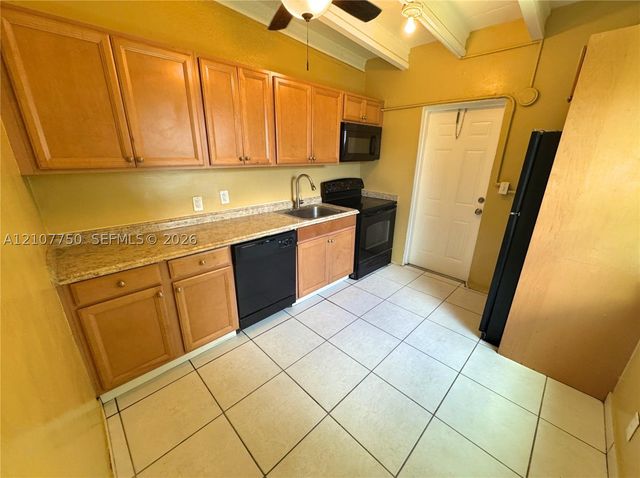730 NW 15th Ter, Fort Lauderdale, FL 33311