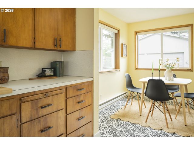 11826 Se HAROLD St, Portland, OR 97266