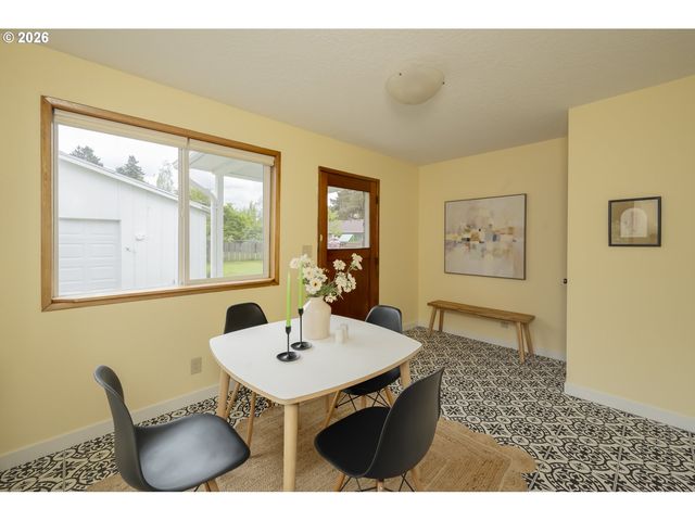 11826 Se HAROLD St, Portland, OR 97266