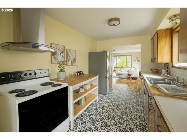 11826 Se HAROLD St, Portland, OR 97266