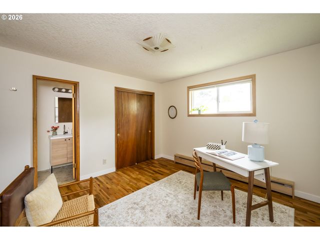 11826 Se HAROLD St, Portland, OR 97266