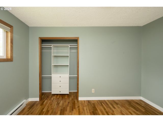 11826 Se HAROLD St, Portland, OR 97266