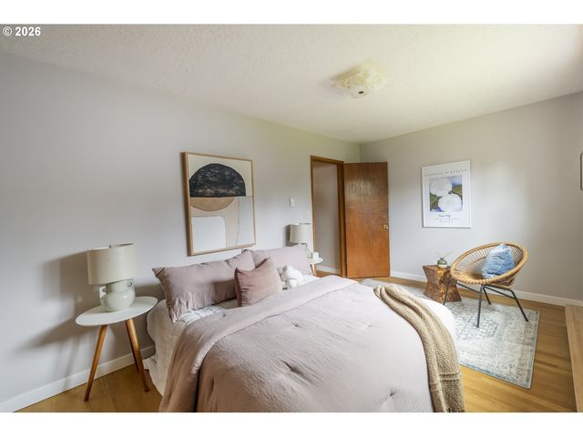 11826 Se HAROLD St, Portland, OR 97266