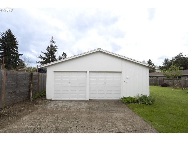 11826 Se HAROLD St, Portland, OR 97266