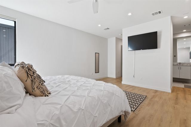 4305 Roseland Avenue, Dallas, TX 75204