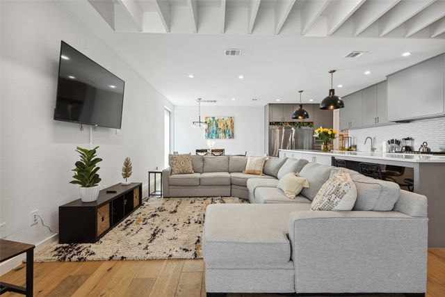 4305 Roseland Avenue, Dallas, TX 75204