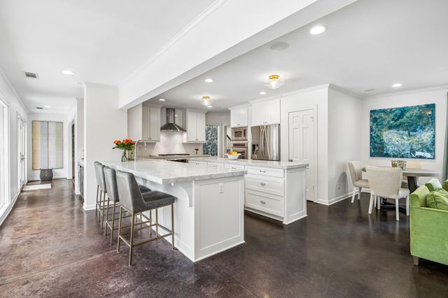 6123 Riverview Way, Houston, TX 77057
