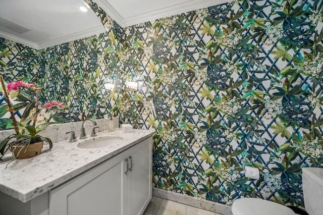 6123 Riverview Way, Houston, TX 77057