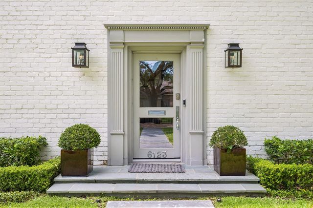 6123 Riverview Way, Houston, TX 77057