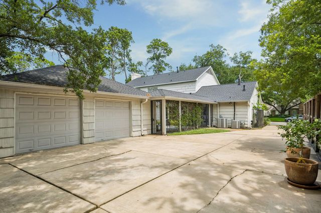 6123 Riverview Way, Houston, TX 77057