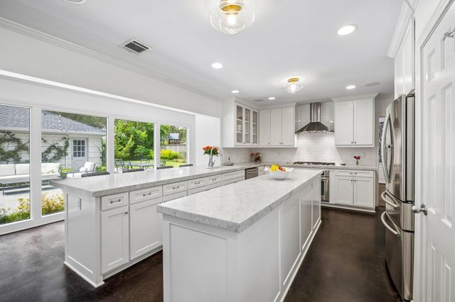 6123 Riverview Way, Houston, TX 77057