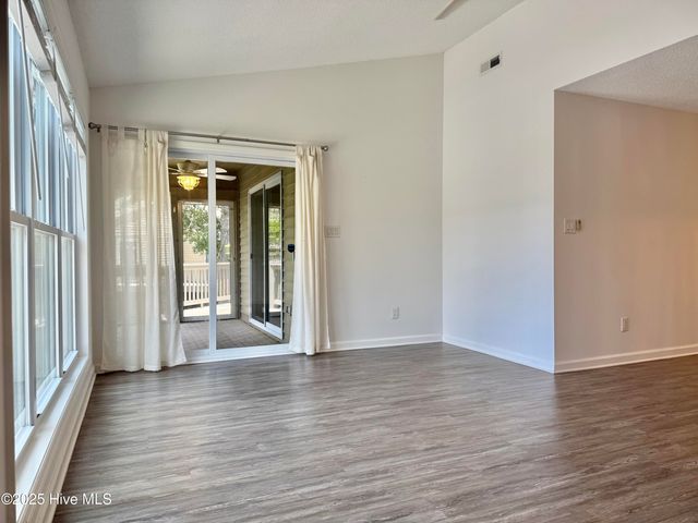 7162 Windward Drive, New Bern, NC 28560