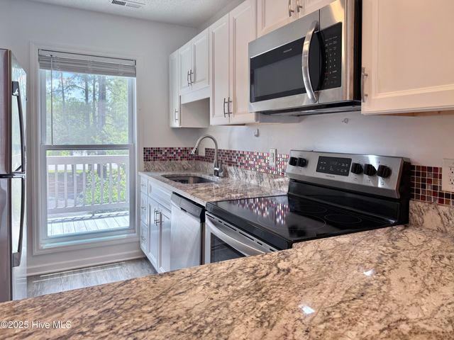 7162 Windward Drive, New Bern, NC 28560