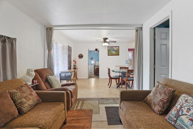 2337 E Alpine Ave, Stockton, CA 95205