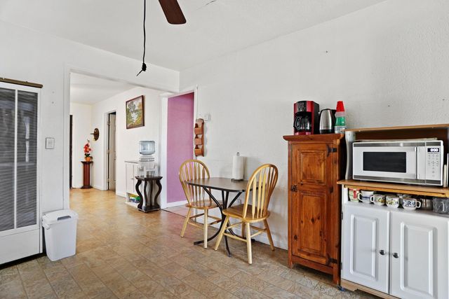 2337 E Alpine Ave, Stockton, CA 95205