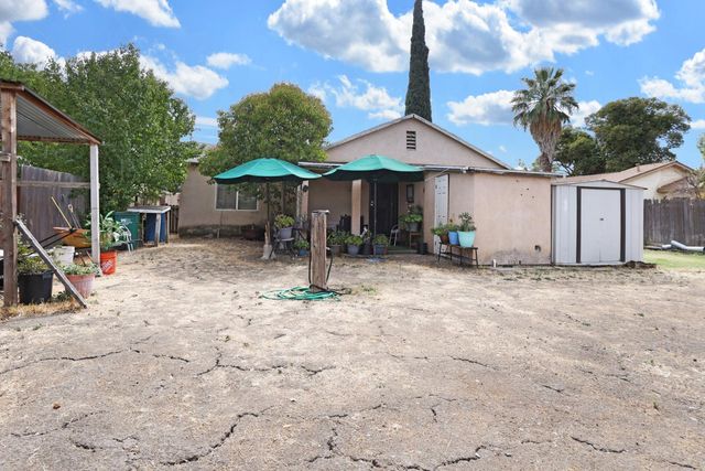 2337 E Alpine Ave, Stockton, CA 95205