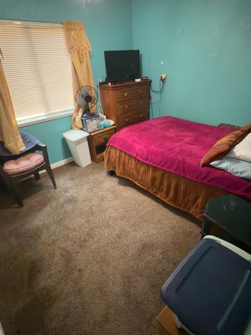 2337 E Alpine Ave, Stockton, CA 95205