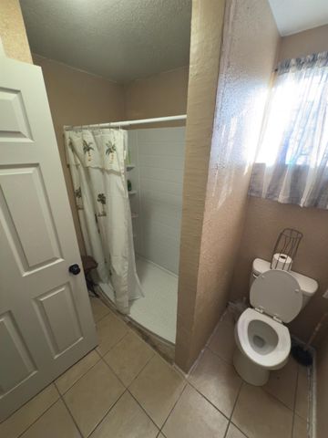 2337 E Alpine Ave, Stockton, CA 95205