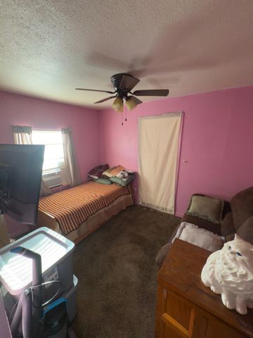2337 E Alpine Ave, Stockton, CA 95205