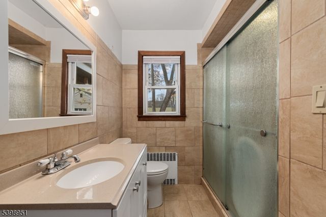 55 Insley Ave, Rutherford Boro, NJ 07070