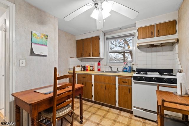 55 Insley Ave, Rutherford Boro, NJ 07070