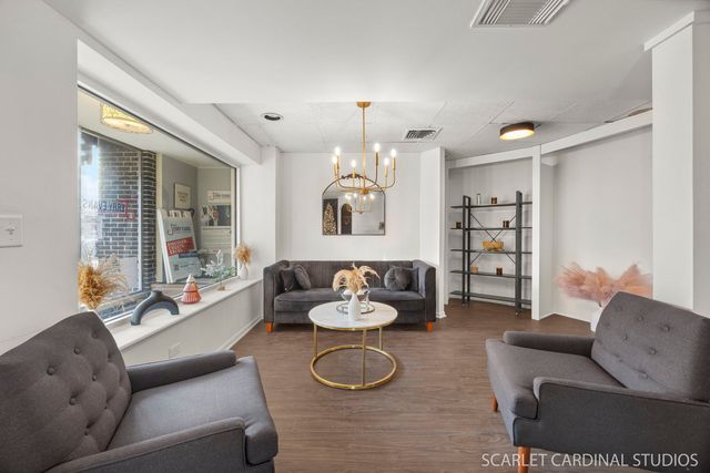 210 N Main Street, Wheaton, IL 60187