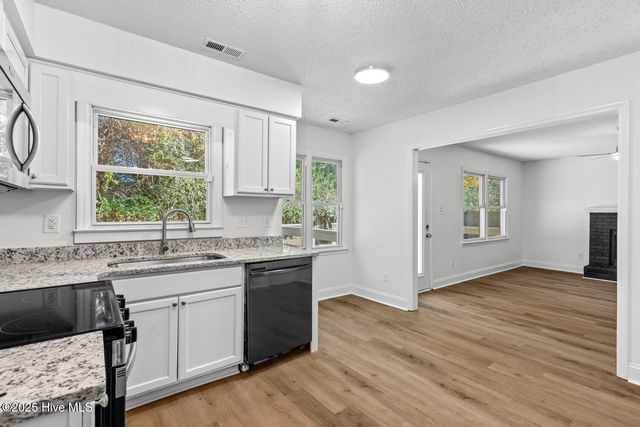 2210 Timberbrook Lane, Midway Park, NC 28544