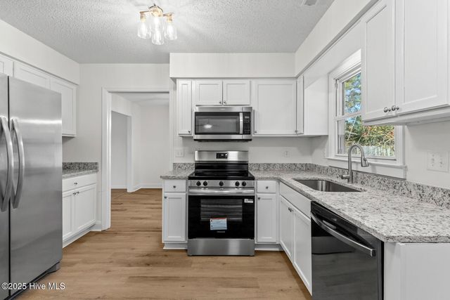 2210 Timberbrook Lane, Midway Park, NC 28544