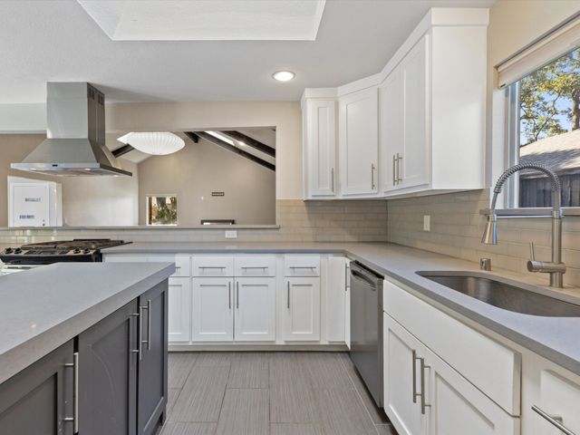 7109 Canongate Drive, Dallas, TX 75248