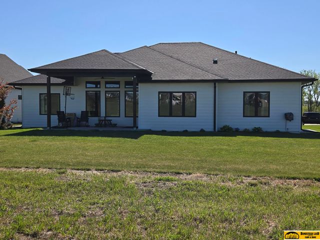 3540 Tree Line Drive, Lincoln, NE 68516