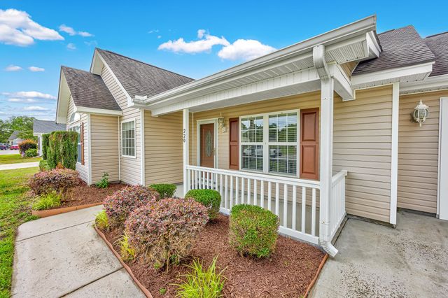 220 Loquat Ct., Myrtle Beach, SC 29579