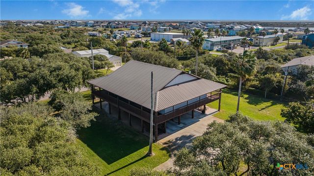 1401 W Main Street, Port O'connor, TX 77982