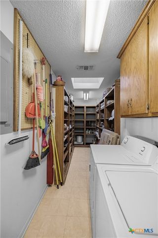 1401 W Main Street, Port O'connor, TX 77982