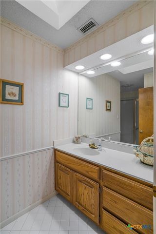 1401 W Main Street, Port O'connor, TX 77982