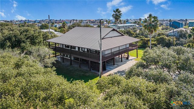 1401 W Main Street, Port O'connor, TX 77982