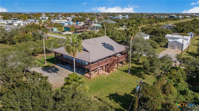 1401 W Main Street, Port O'connor, TX 77982