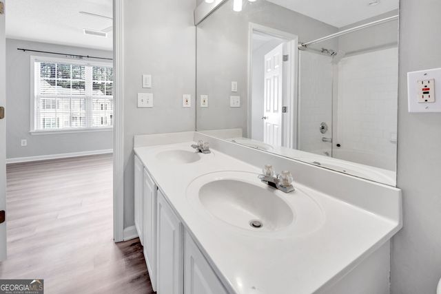 4147 Howell Park Road, Duluth, GA 30096