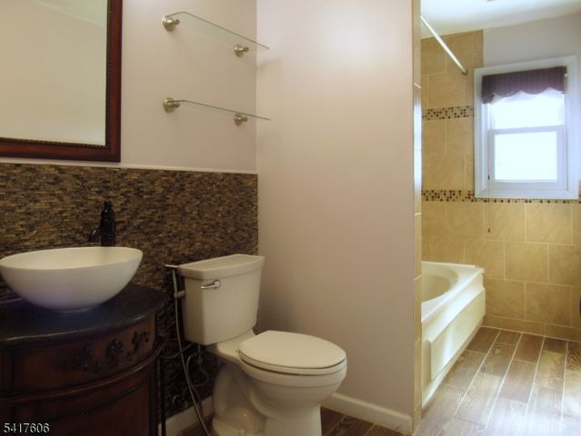 132 Oak St 2, Rahway City, NJ 07065