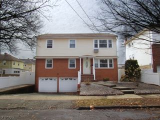 132 Oak St 2, Rahway City, NJ 07065
