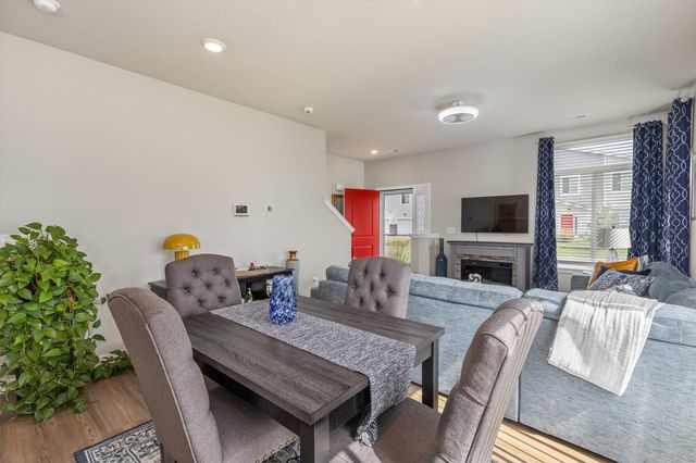 9536 Capstone Court, West Des Moines, IA 50266