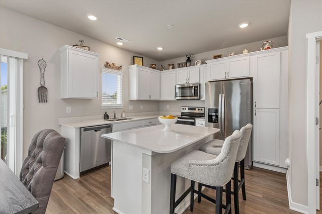 9536 Capstone Court, West Des Moines, IA 50266