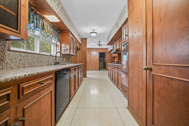 638 Retama Ave, Taft, TX 78390